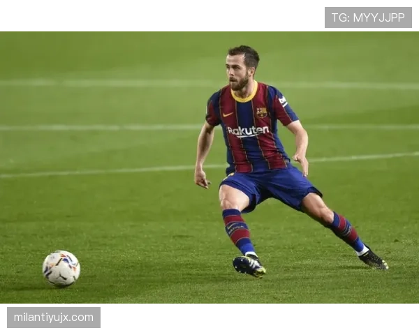 加维通过精准直塞压制对手防线，本赛季角色逐渐转型为中场组织核心